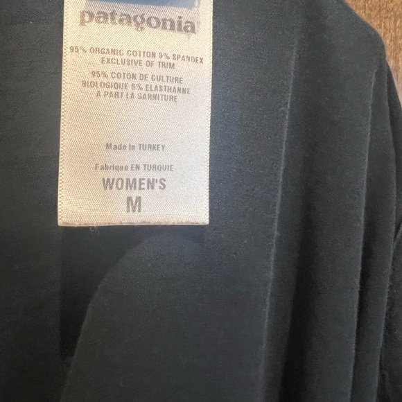 Black Patagonia woman’s dress.Double strap, falls mid thigh. 95% organic cotton. - Picture 5 of 9